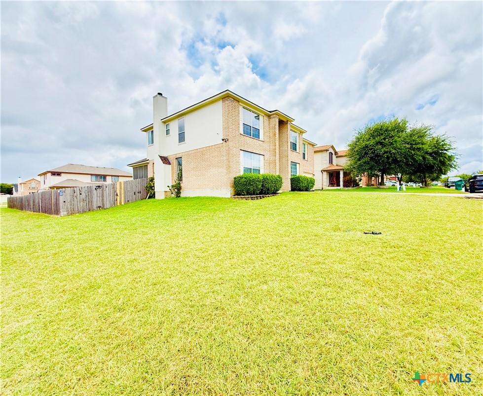 214 Memory Lane Property Photo 3