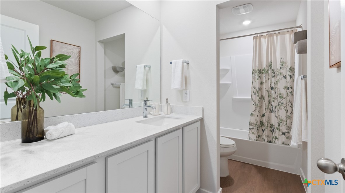 111 Boston Circle Property Photo 3