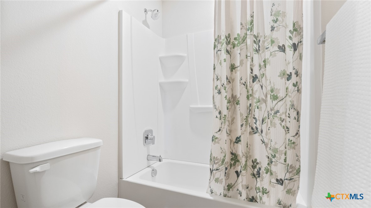 111 Boston Circle Property Photo 4