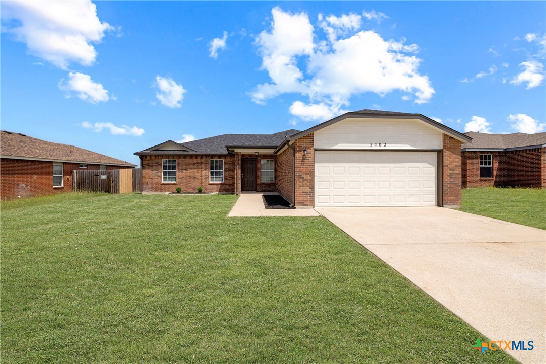 5402 Bridle Drive Property Photo 1