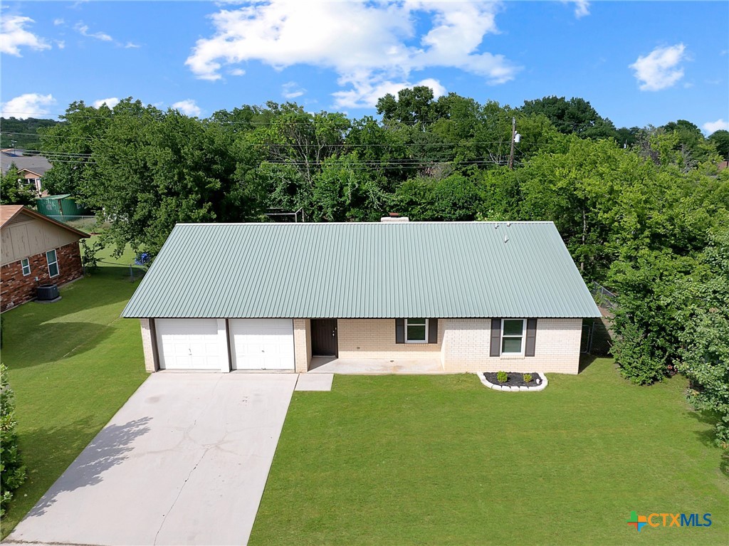111 E Hogan Drive Property Photo 1