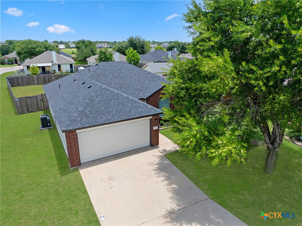 1605 Oak Chase Trail Property Photo 4