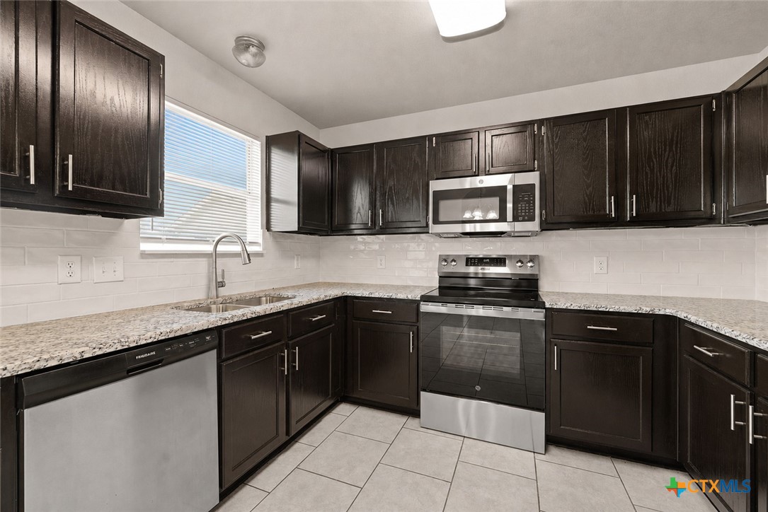 1605 Oak Chase Trail Property Photo 13