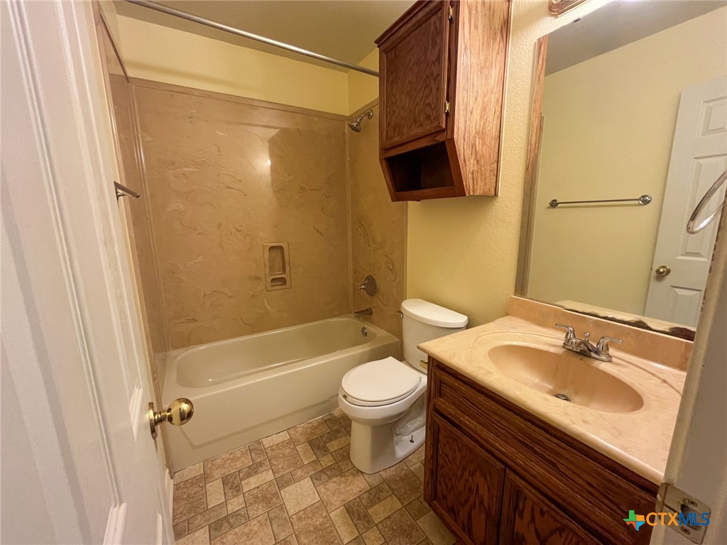 3203 Sherwood Forest Drive Property Photo 18