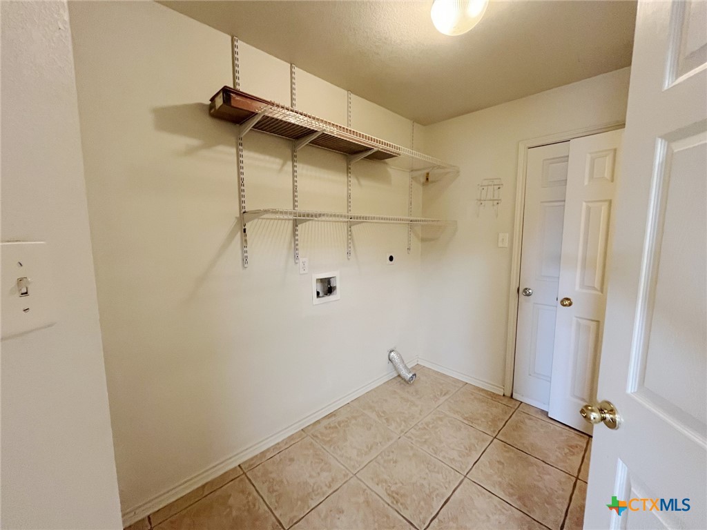 3203 Sherwood Forest Drive Property Photo 27