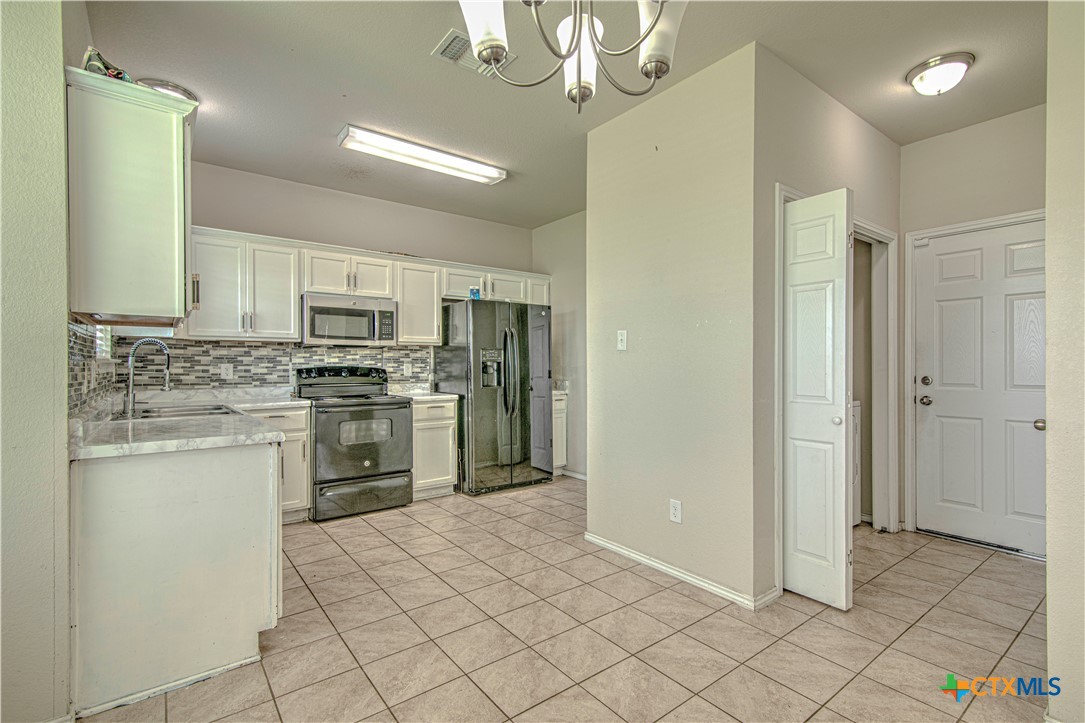 3305 Malmaison Road Property Photo 8
