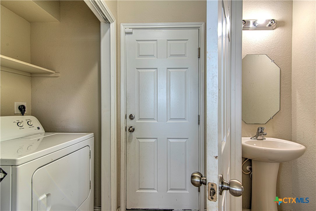 3305 Malmaison Road Property Photo 9