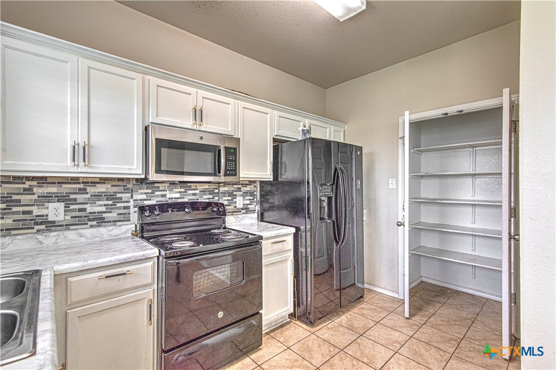 3305 Malmaison Road Property Photo 12