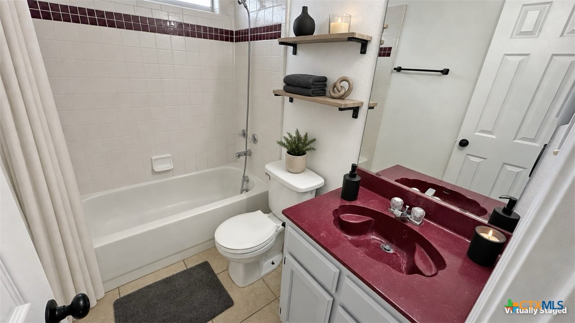 3803 Sawtooth Drive Property Photo 18