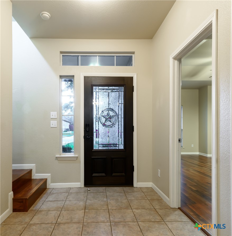 2610 Fairwood Drive Property Photo 4