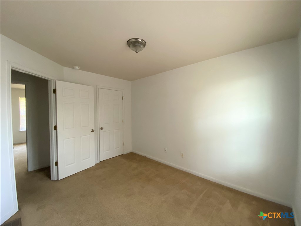 401 S 42nd Street C Property Photo 7