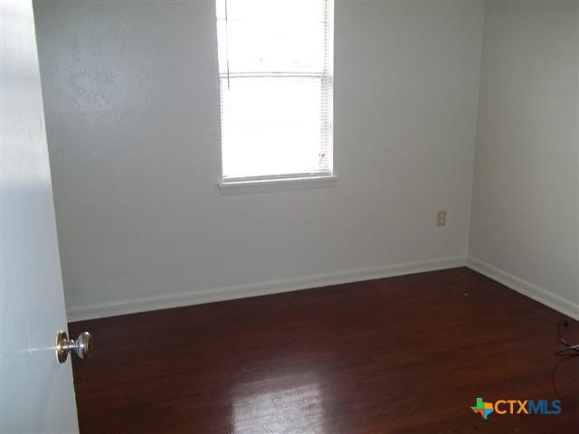 910 Hill Street Property Photo 6