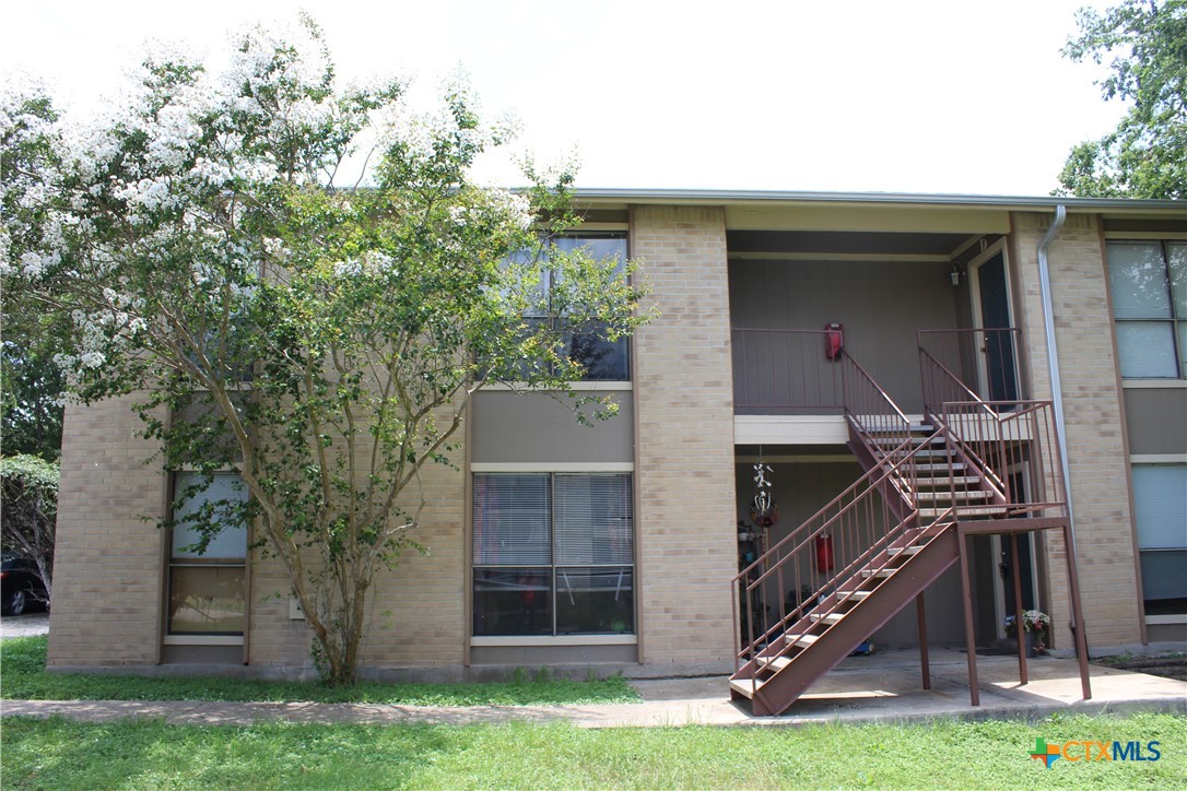 229 Craddock Avenue C Property Photo 1