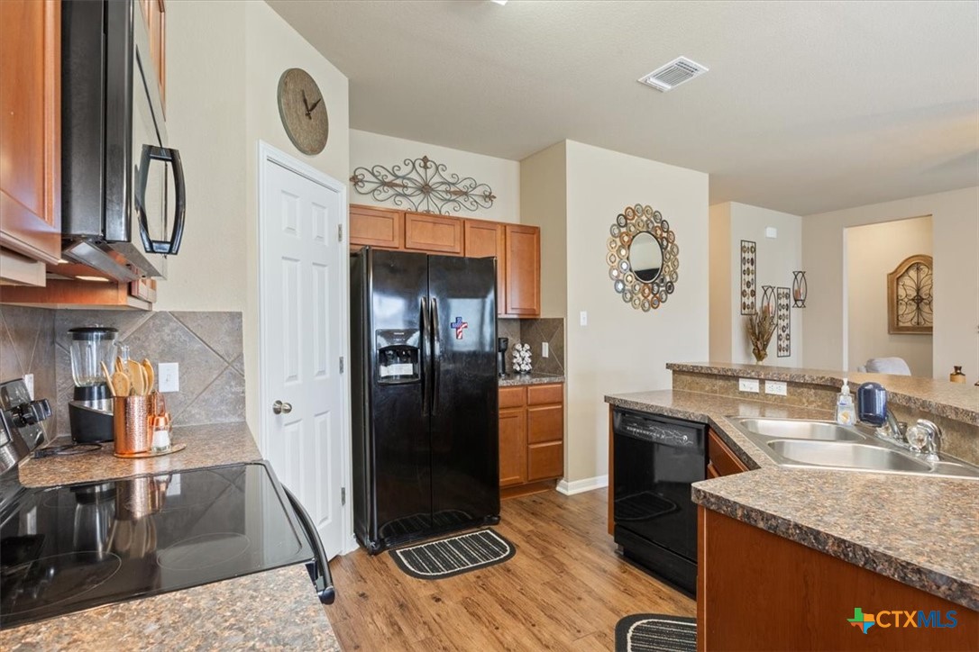 1028 Wethersfield Lane Property Photo 14
