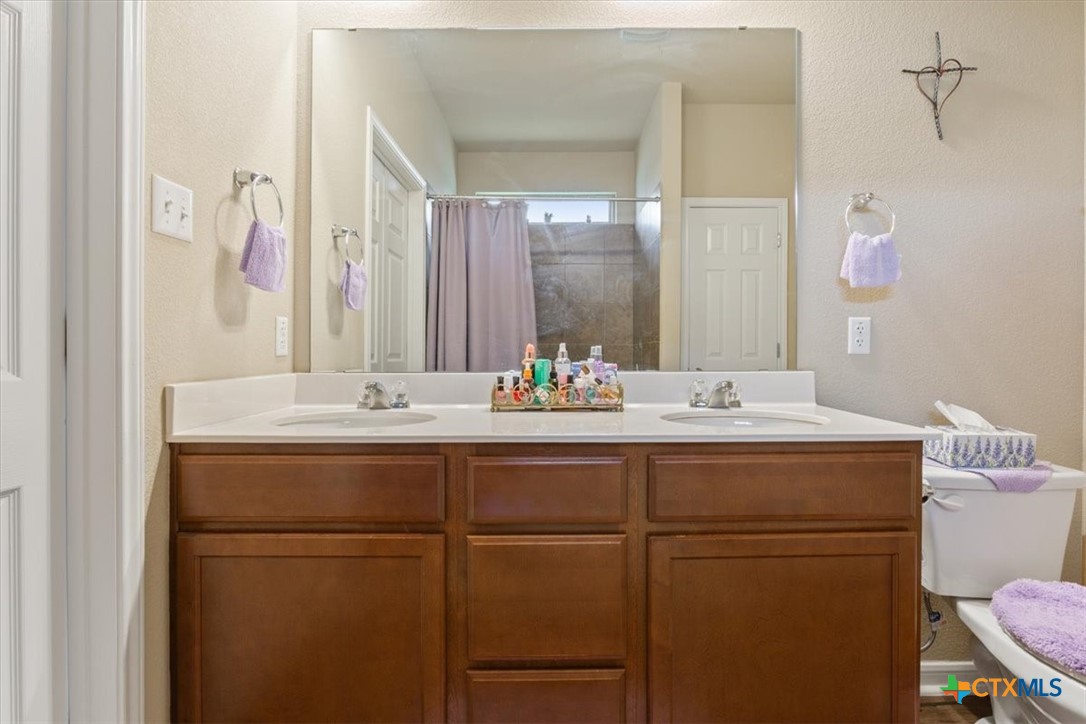 1028 Wethersfield Lane Property Photo 19