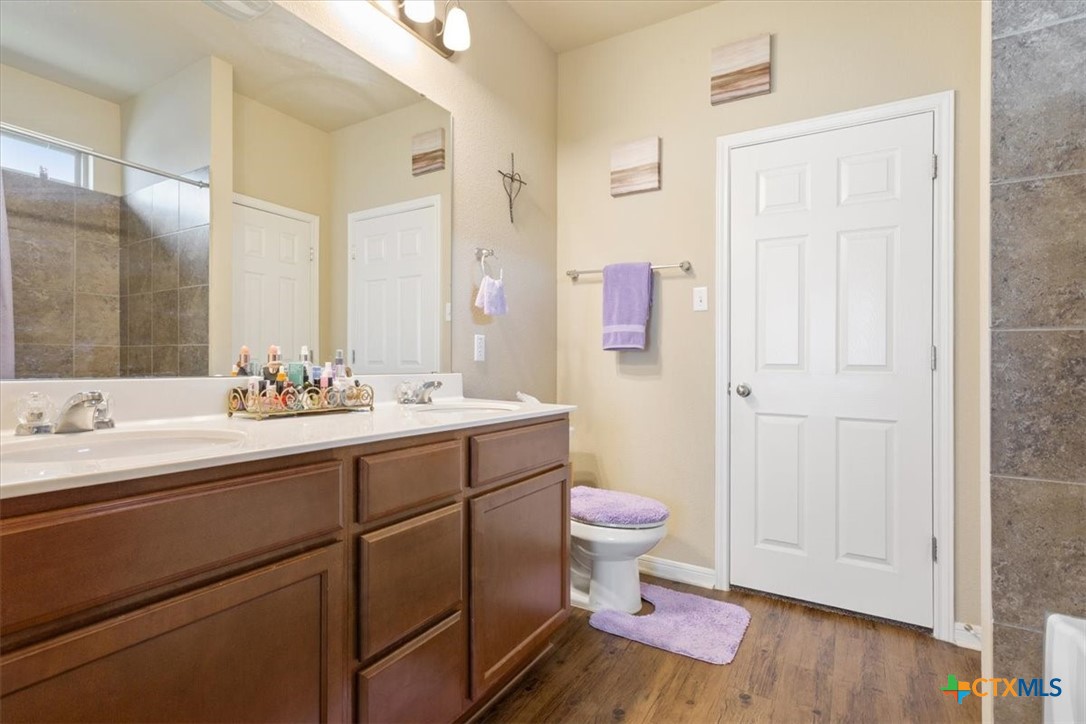 1028 Wethersfield Lane Property Photo 20