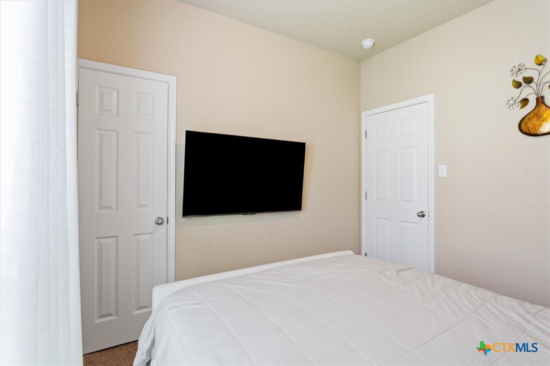 1028 Wethersfield Lane Property Photo 23