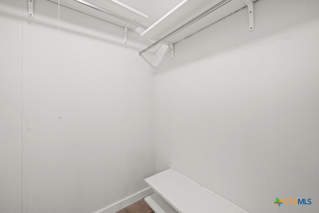 1219 E Lakeside Drive Property Photo 13