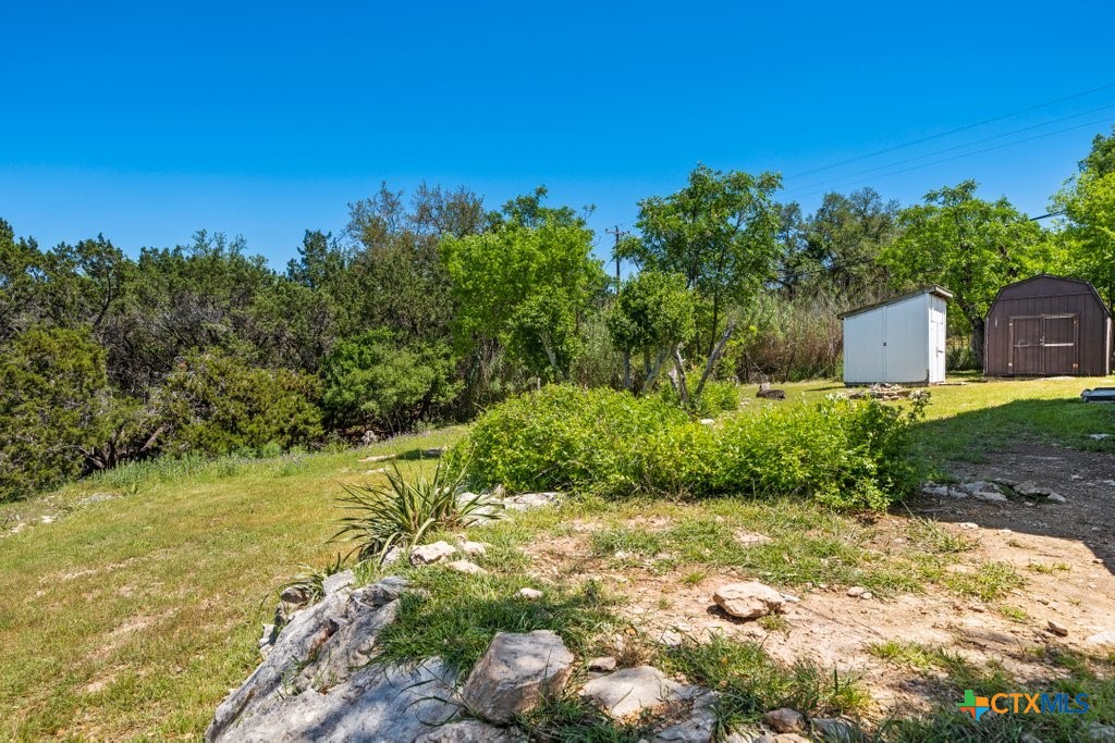 1219 E Lakeside Drive Property Photo 20