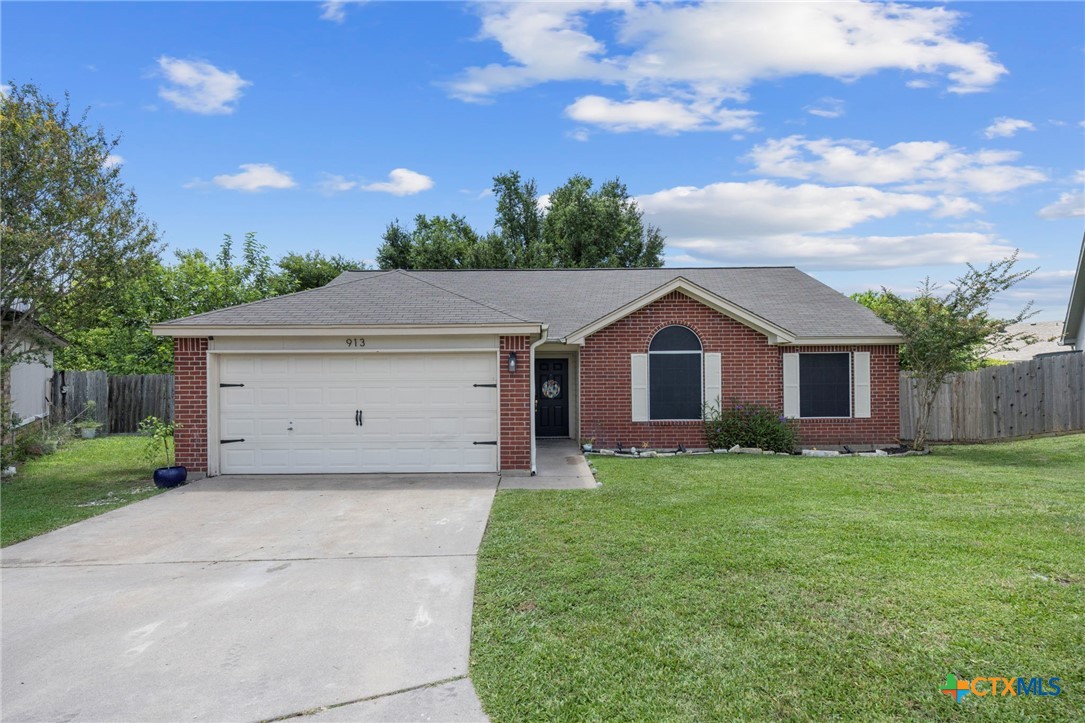 913 Silver Stone Drive Property Photo 1