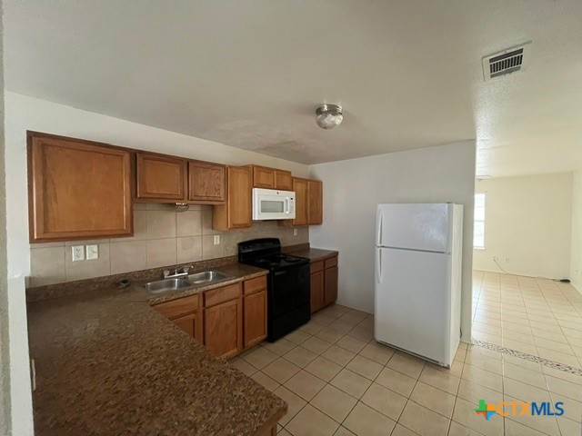 3408 Barcelona Drive C Property Photo 6