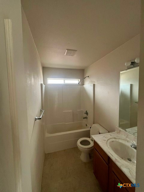 407 Brittney Way Property Photo 4