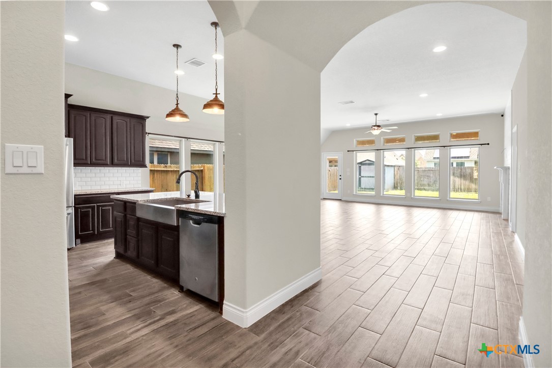 2912 Countryside Path Property Photo 14
