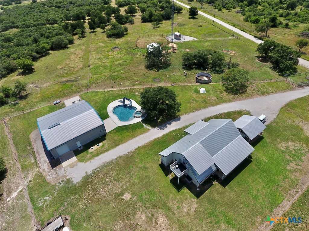 16967 Cr 290 Property Photo 6