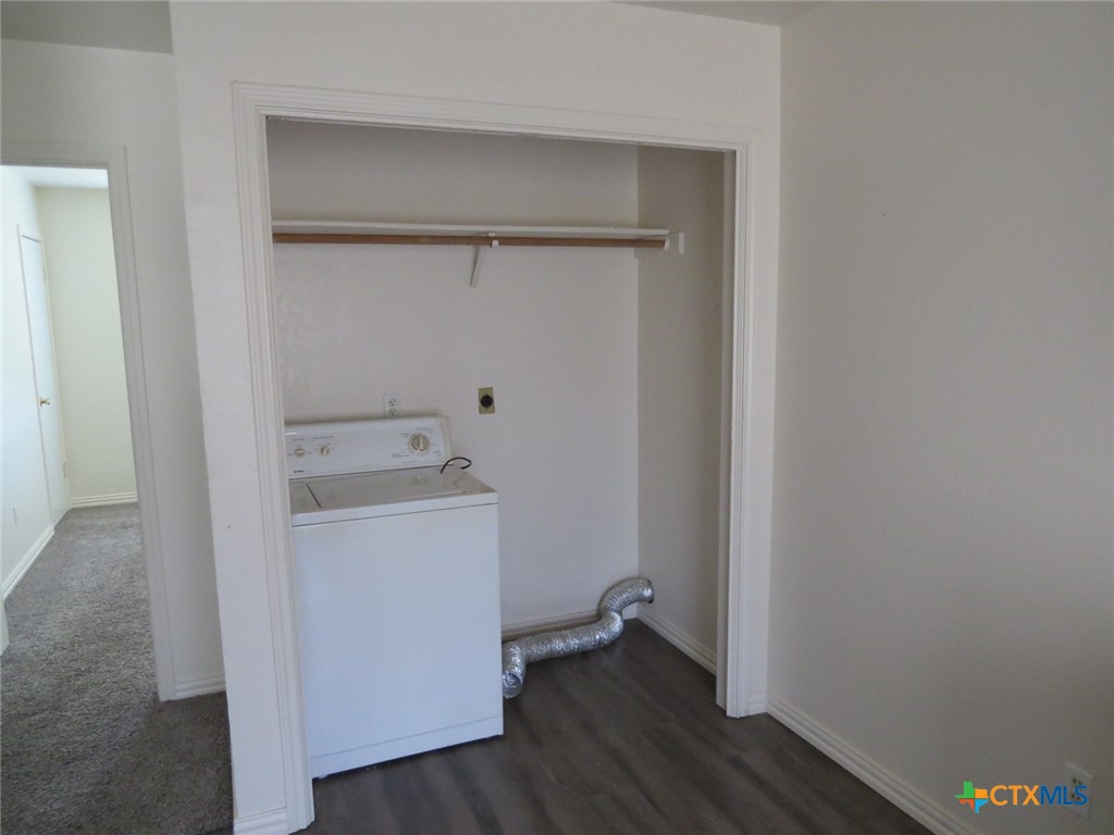 1602 Benttree Drive D Property Photo 6