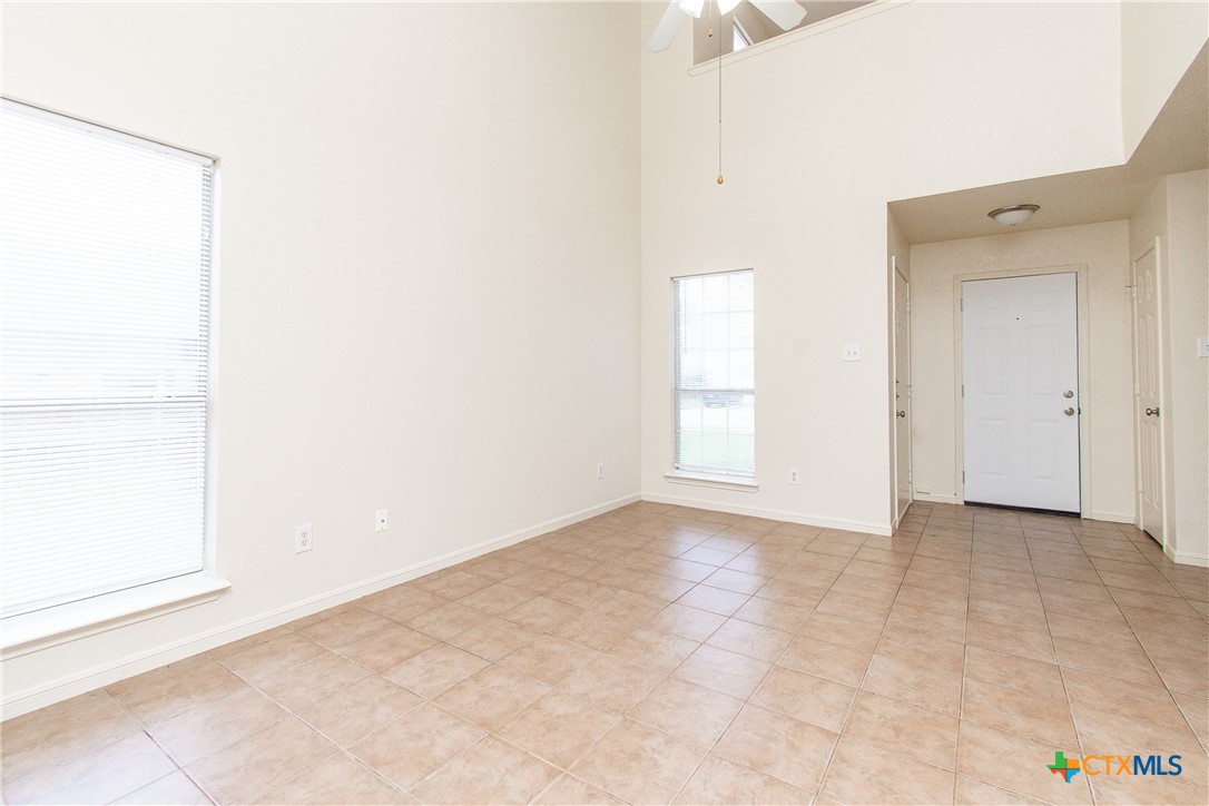405 Deloris Drive Property Photo 3