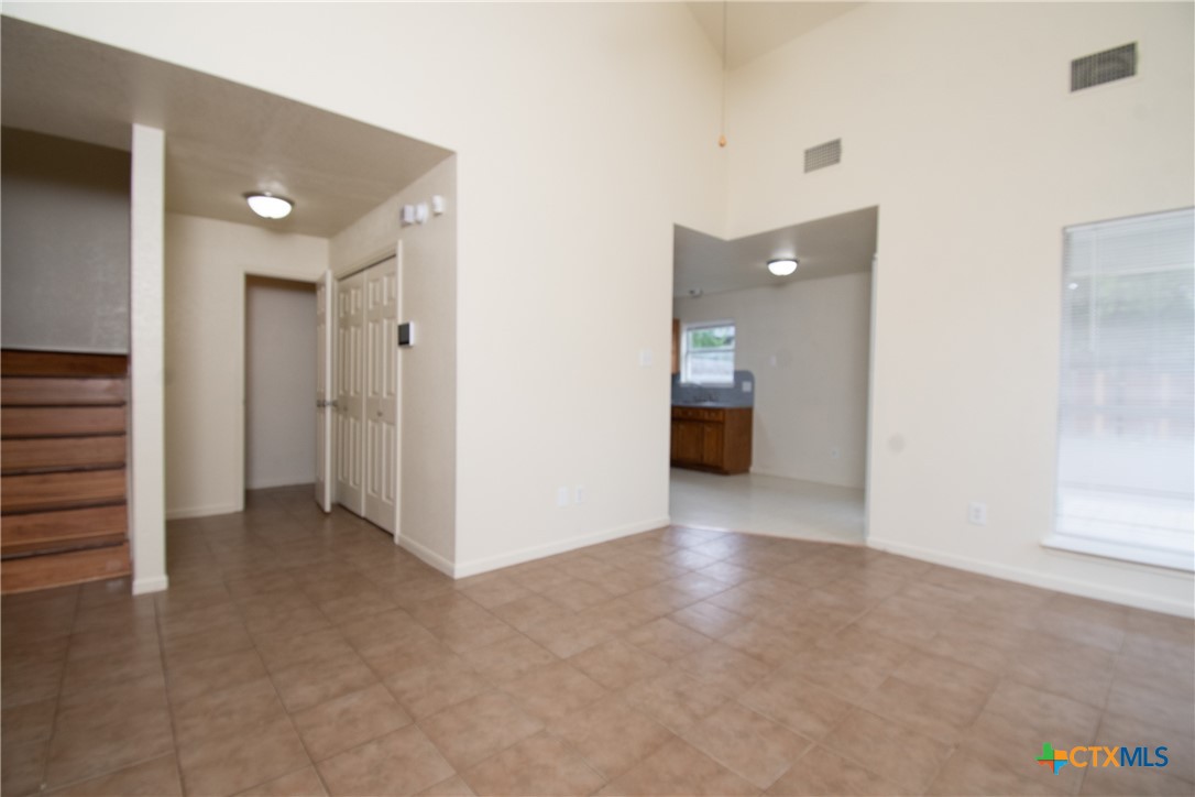 405 Deloris Drive Property Photo 4