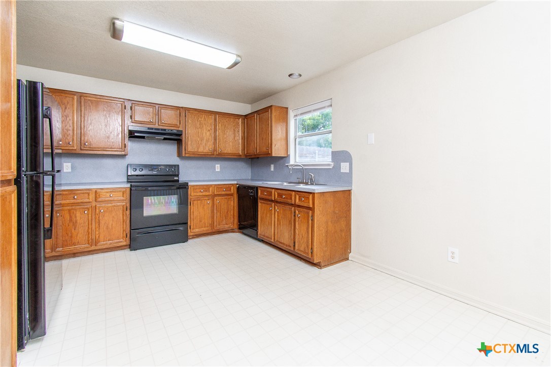 405 Deloris Drive Property Photo 5