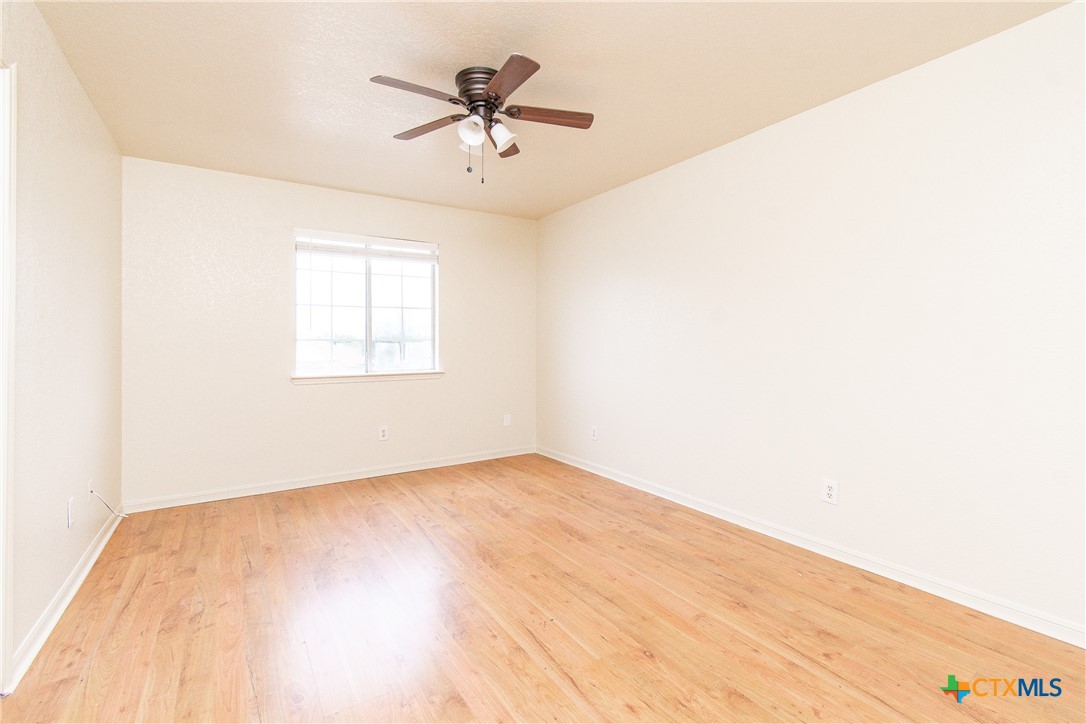 405 Deloris Drive Property Photo 9