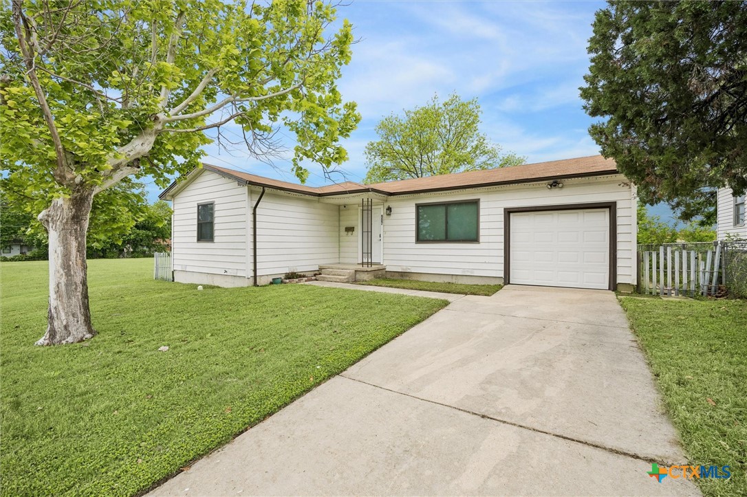907 Jefferis Avenue Property Photo 1