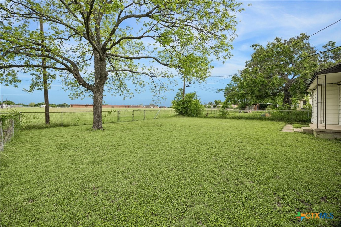 907 Jefferis Avenue Property Photo 14