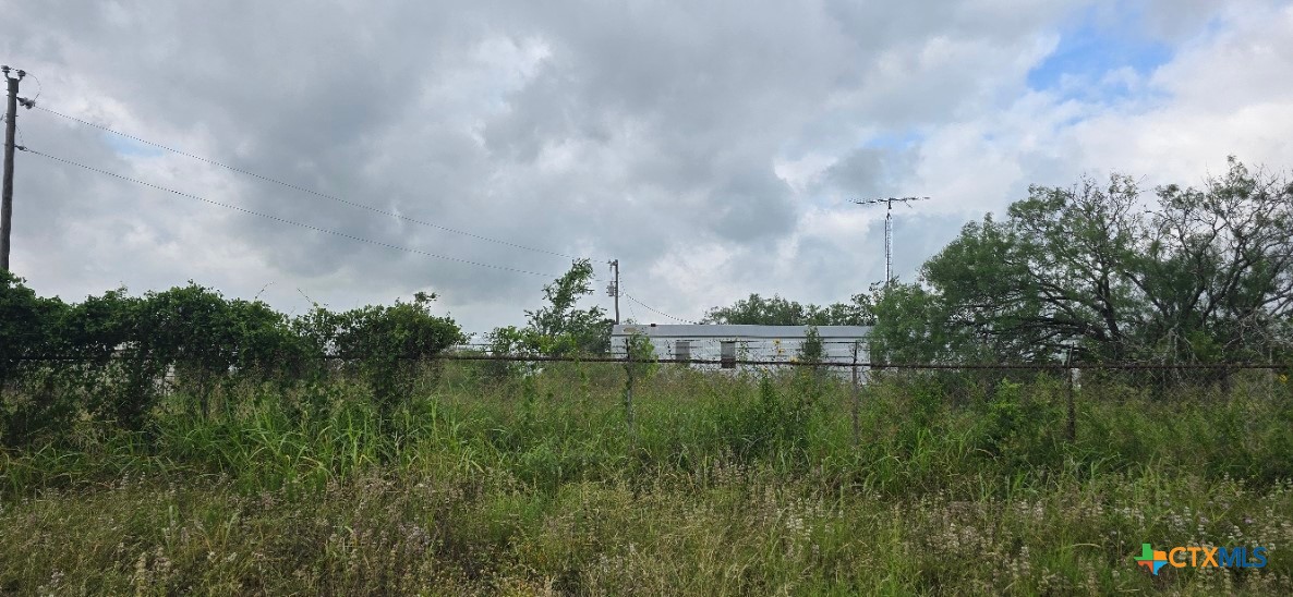 7057 Hwy 90a Property Photo 6
