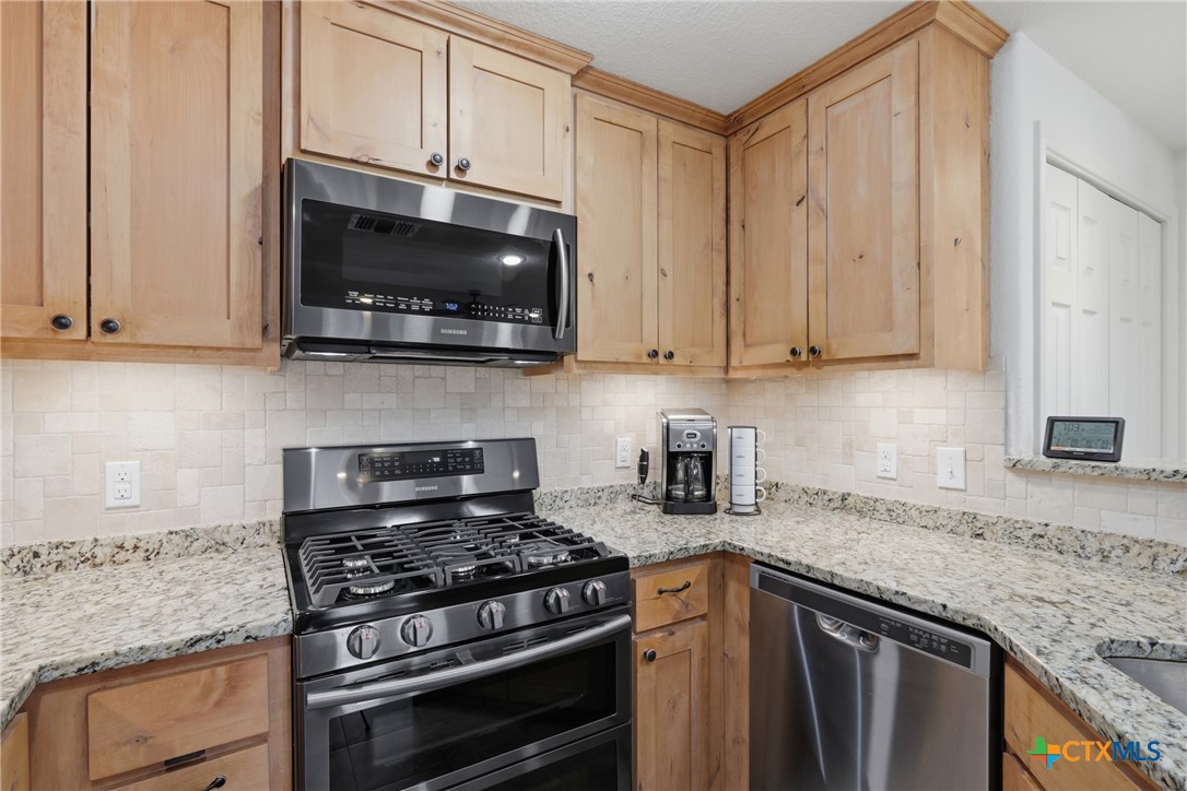 1210 & 1230 Persimmon Pass Property Photo 4