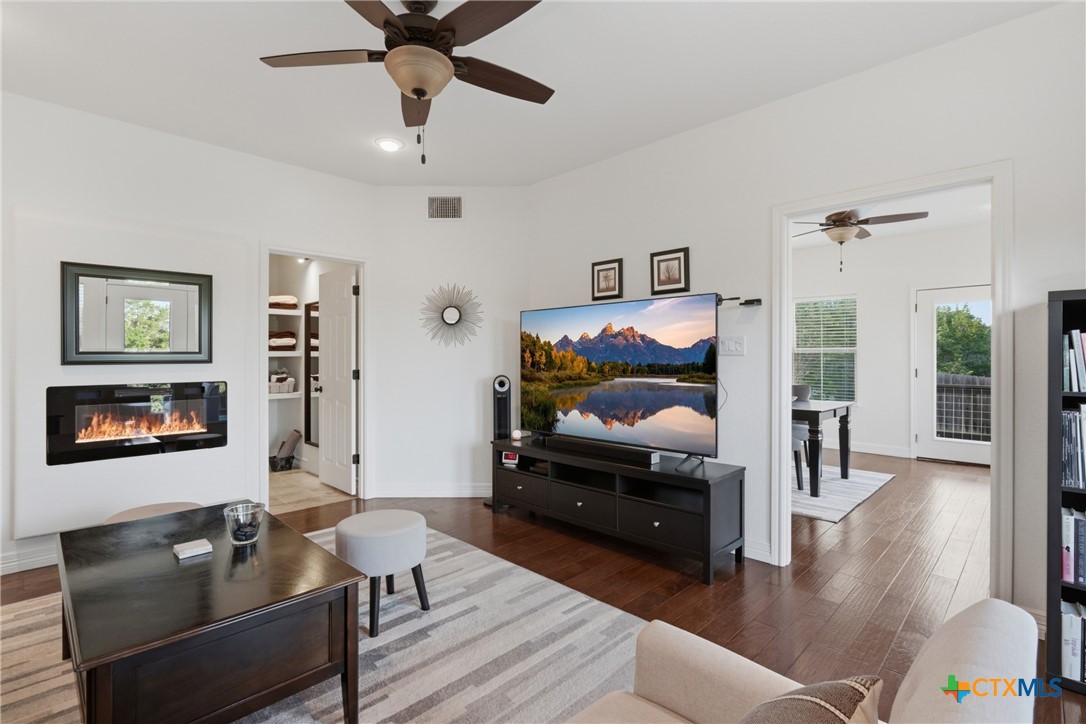 1210 & 1230 Persimmon Pass Property Photo 6