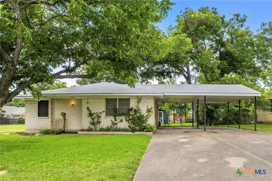 2214 S 43rd Street Property Photo 1