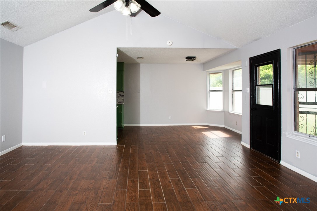 3108 Carpet Lane Property Photo 6