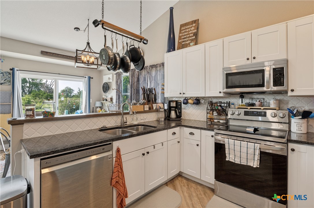 1052 Meandering Way Property Photo 11