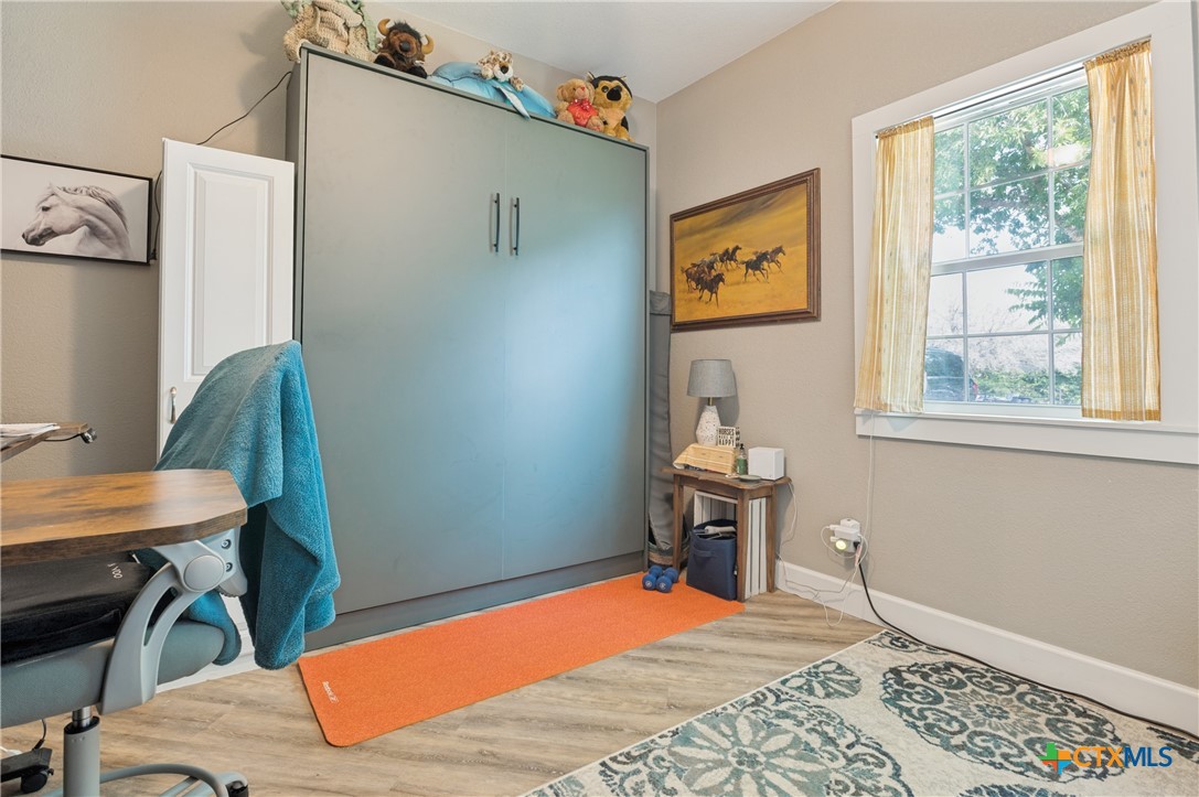 1052 Meandering Way Property Photo 19