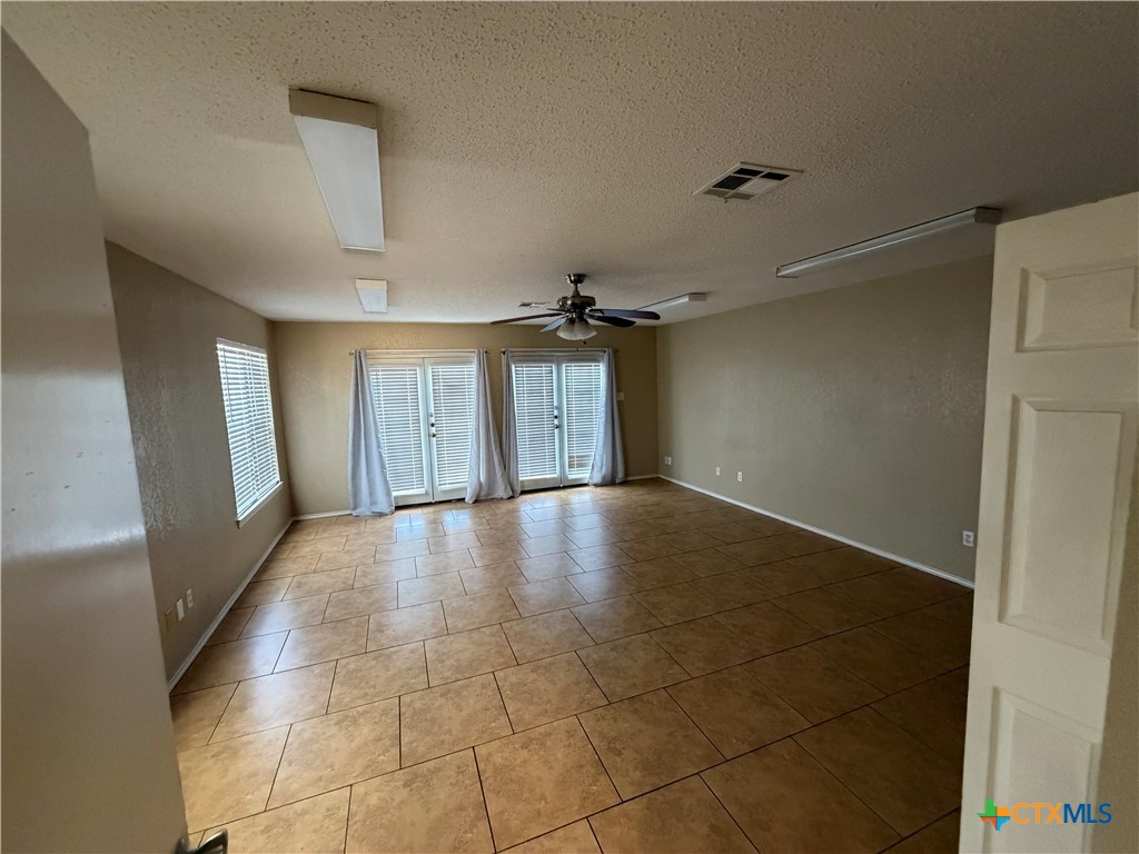 2207 Waterfall Drive Property Photo 5