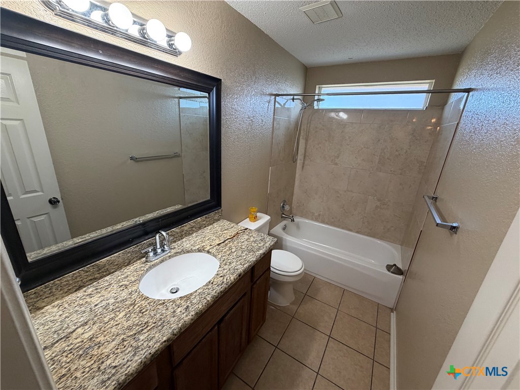 2207 Waterfall Drive Property Photo 10
