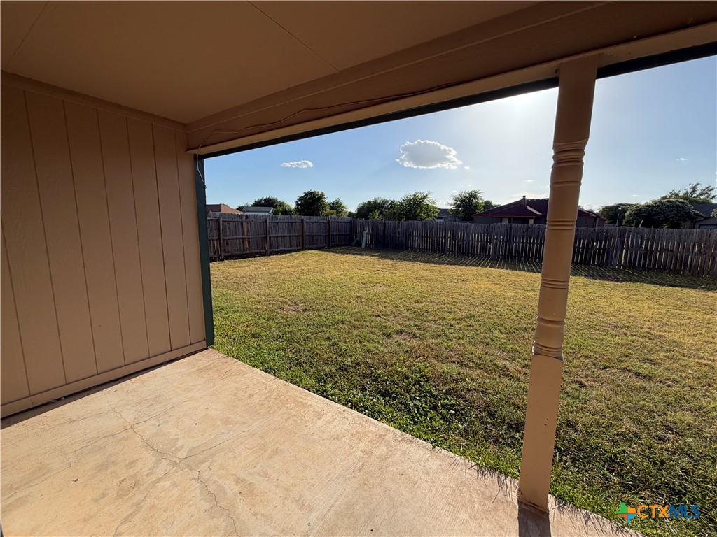2207 Waterfall Drive Property Photo 11