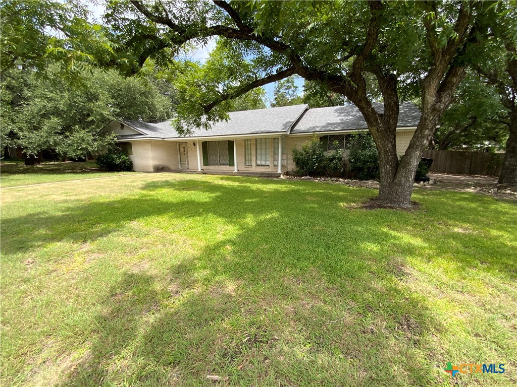 3113 El Camino Drive Property Photo 1