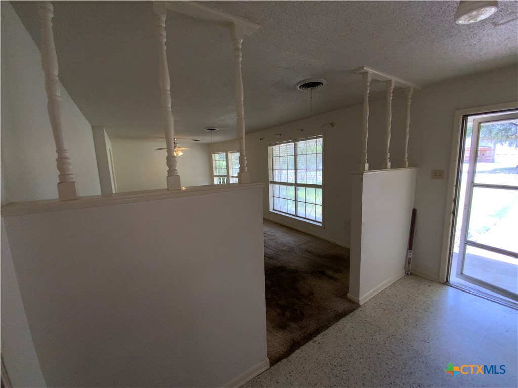 3113 El Camino Drive Property Photo 7
