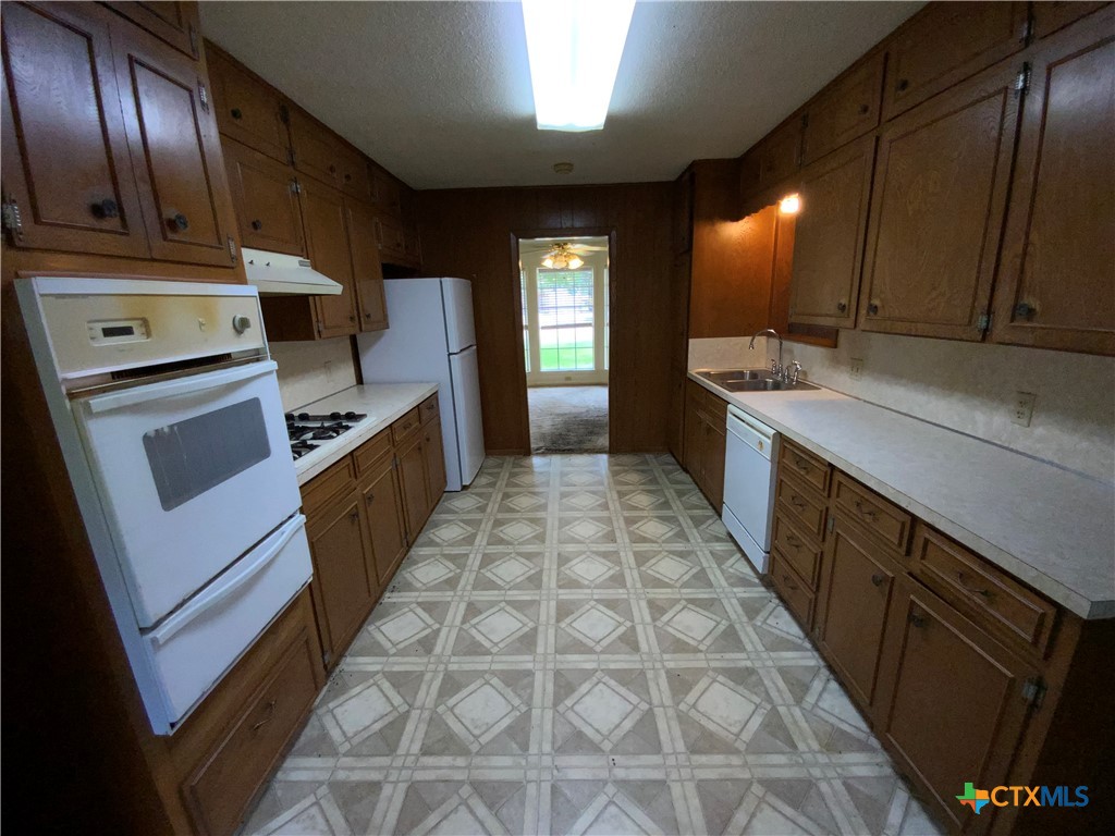 3113 El Camino Drive Property Photo 10