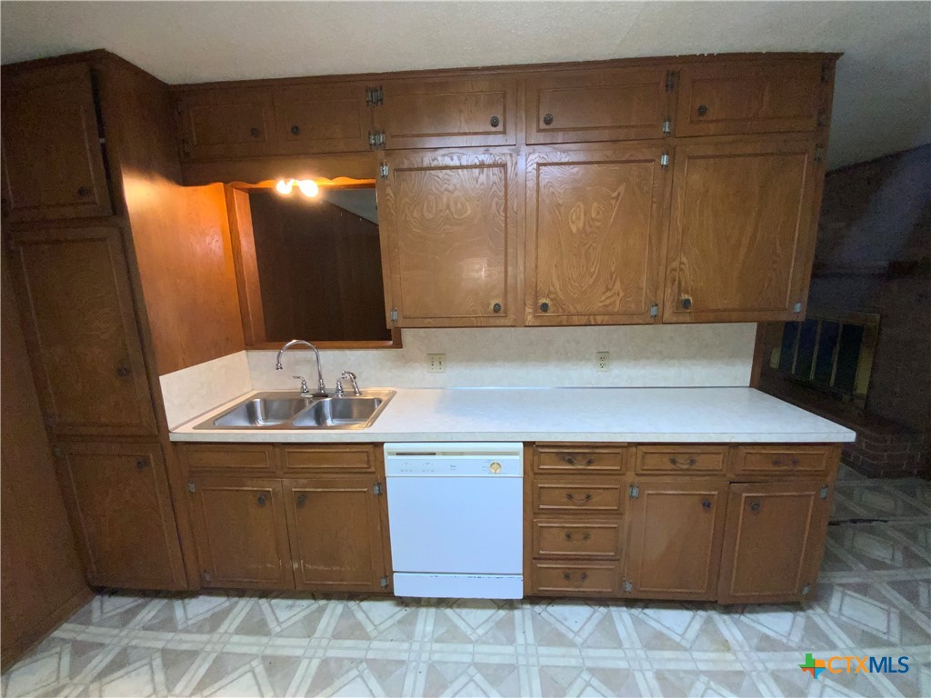 3113 El Camino Drive Property Photo 11