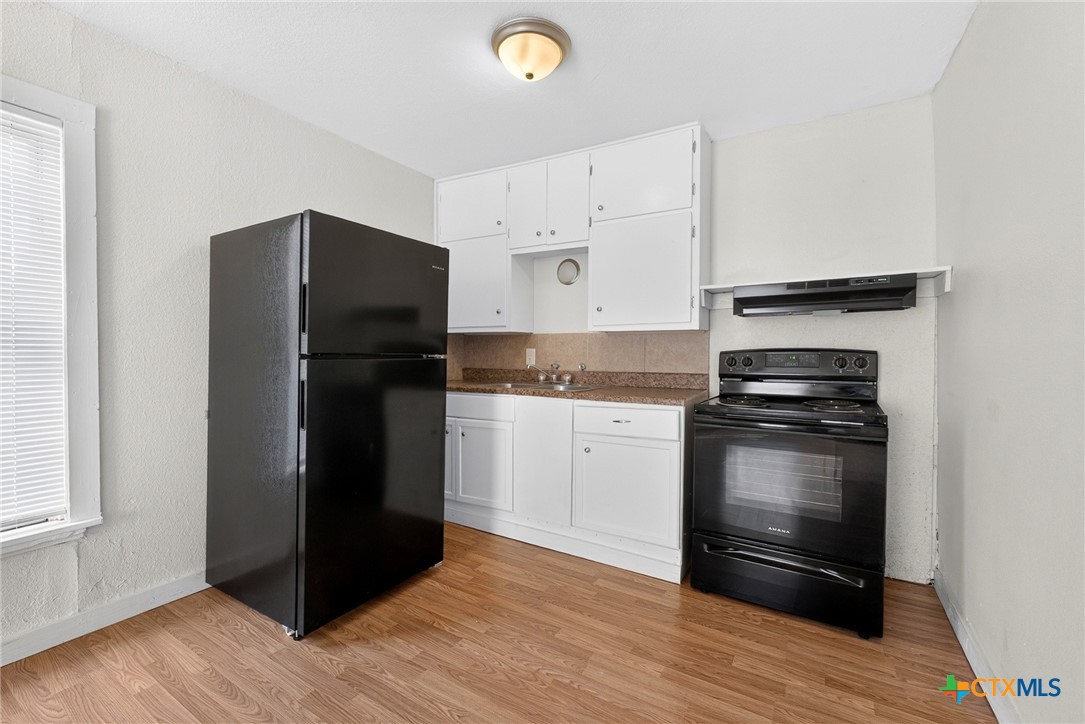 422 W Green Avenue Property Photo 5